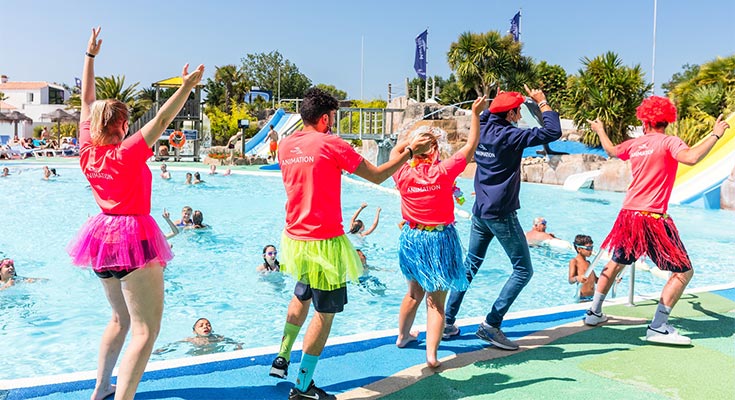 animation jeu au parc aquatique du camping Le Clarys Plage