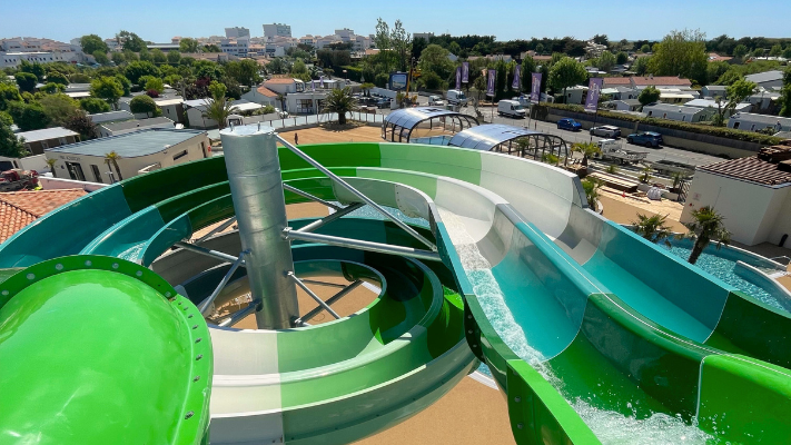 Toboggan aquatique clarys camping